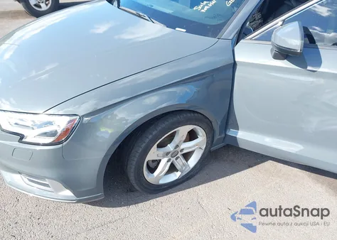 2017 Audi A3 2.0T Premium z USA, uszkodzony, nr VIN WAUAUGFF7H1052239